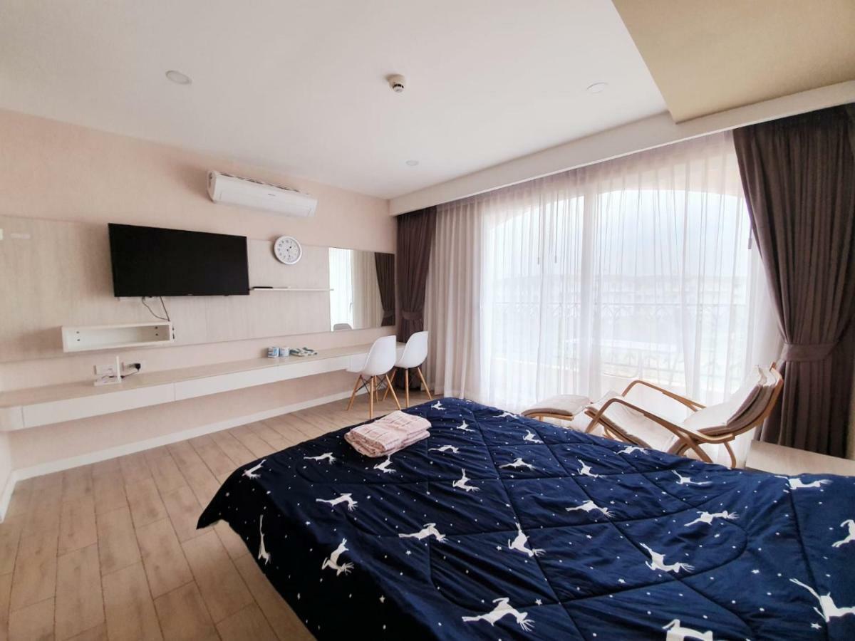 Seven Seas Condo By Dmitrii Bãi biển Jomtien Ngoại thất bức ảnh