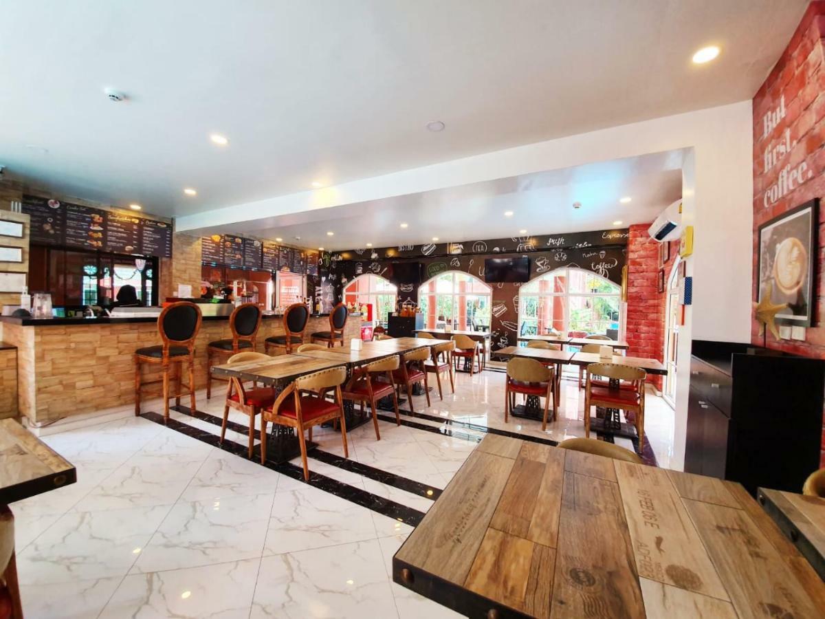 Seven Seas Condo By Dmitrii Bãi biển Jomtien Ngoại thất bức ảnh