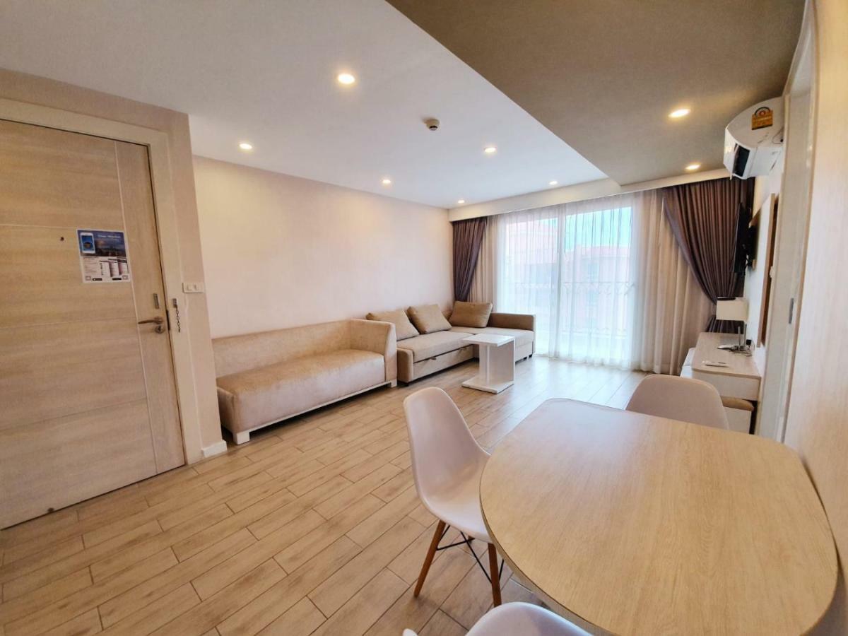 Seven Seas Condo By Dmitrii Bãi biển Jomtien Ngoại thất bức ảnh