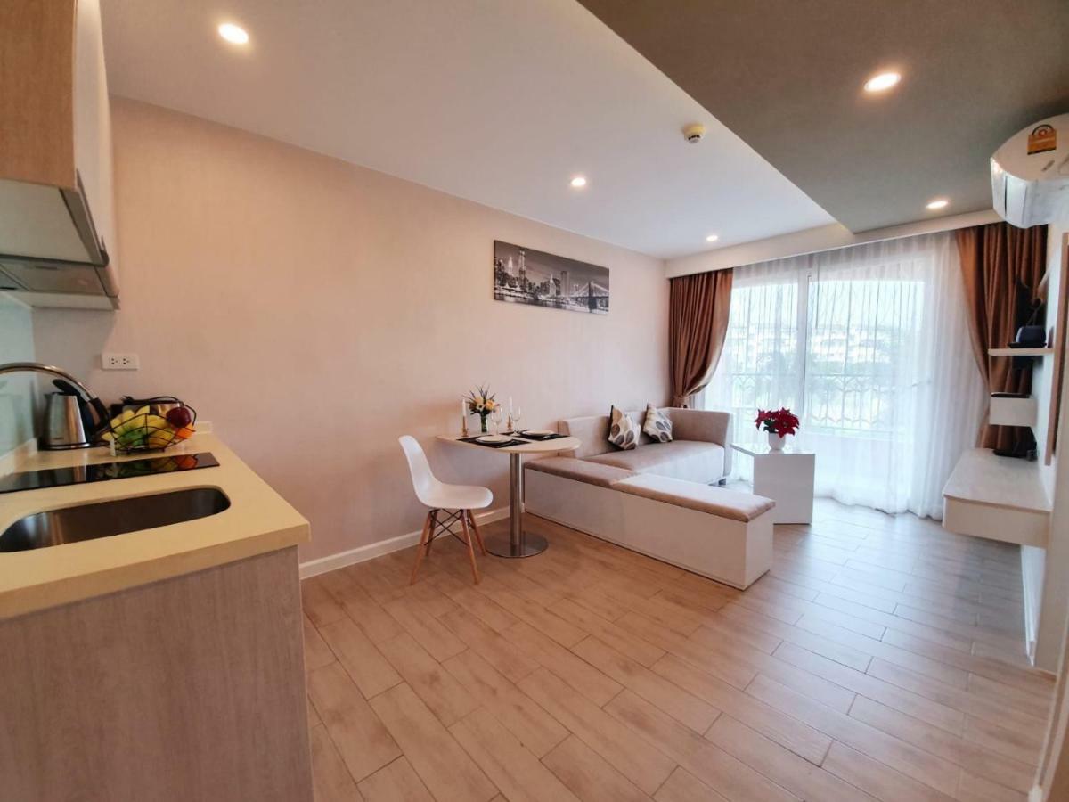 Seven Seas Condo By Dmitrii Bãi biển Jomtien Ngoại thất bức ảnh