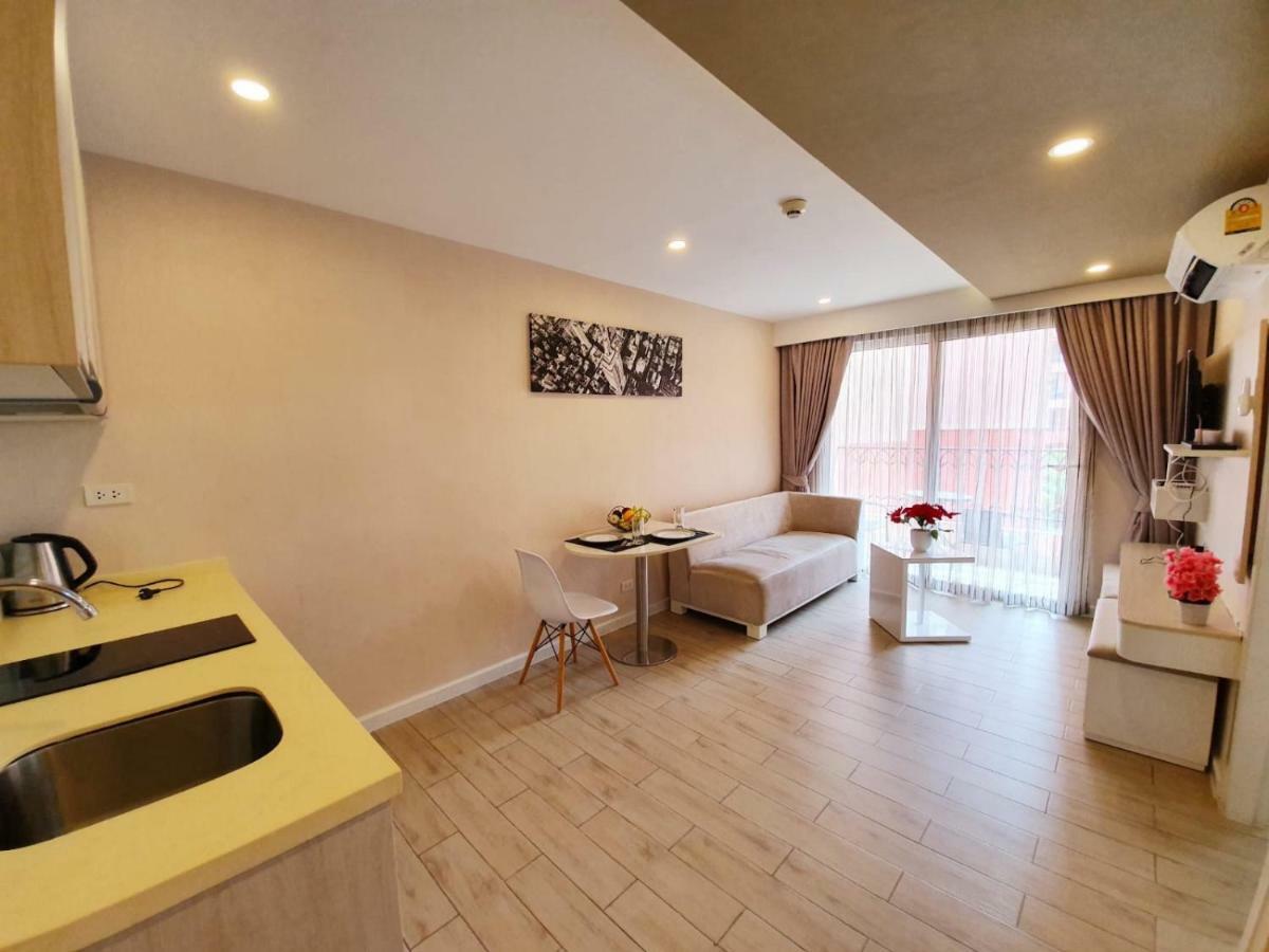 Seven Seas Condo By Dmitrii Bãi biển Jomtien Ngoại thất bức ảnh